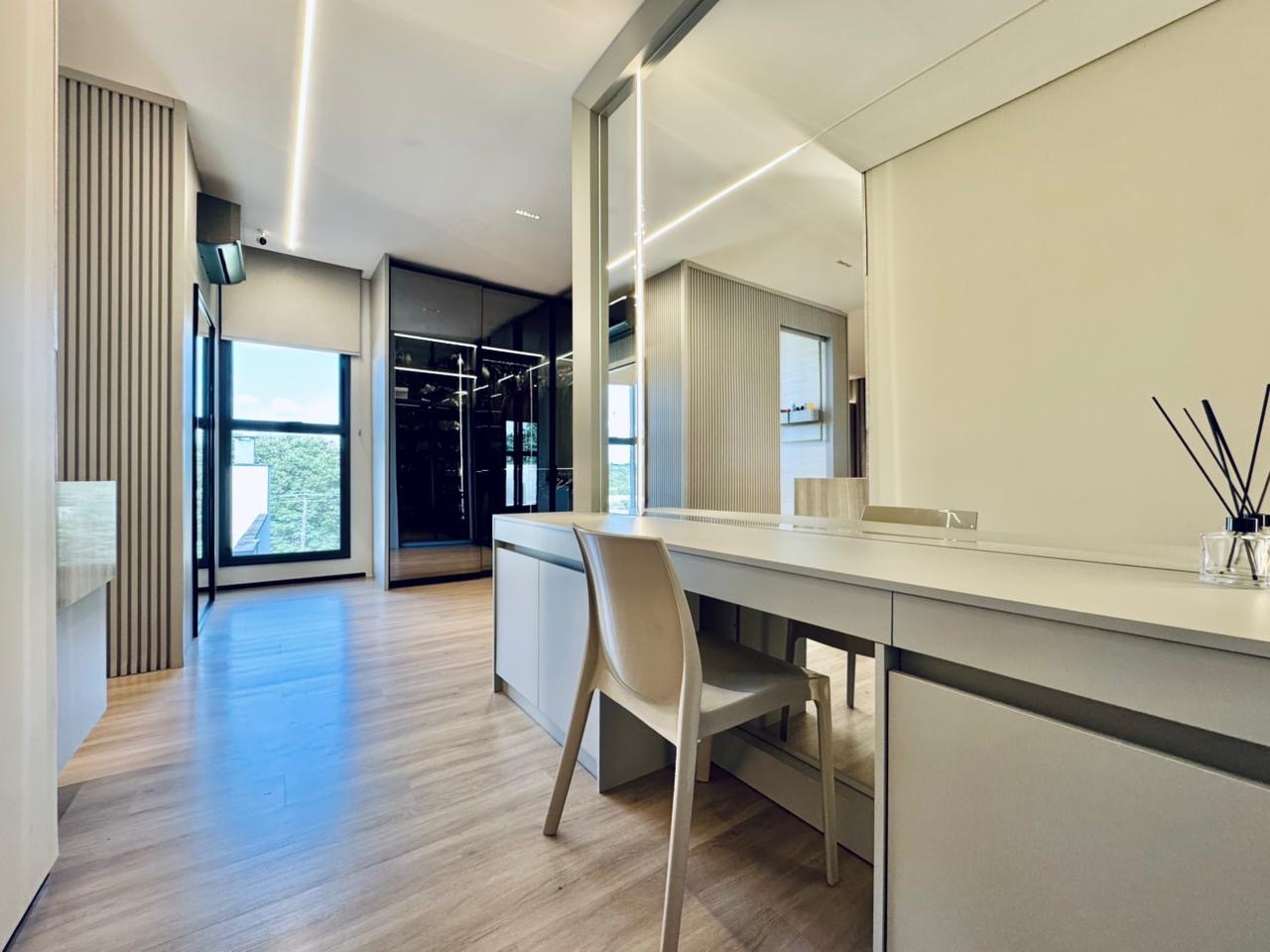 Casa com Porteira fechada no condomínio Sun Lake -  Londrina, PR