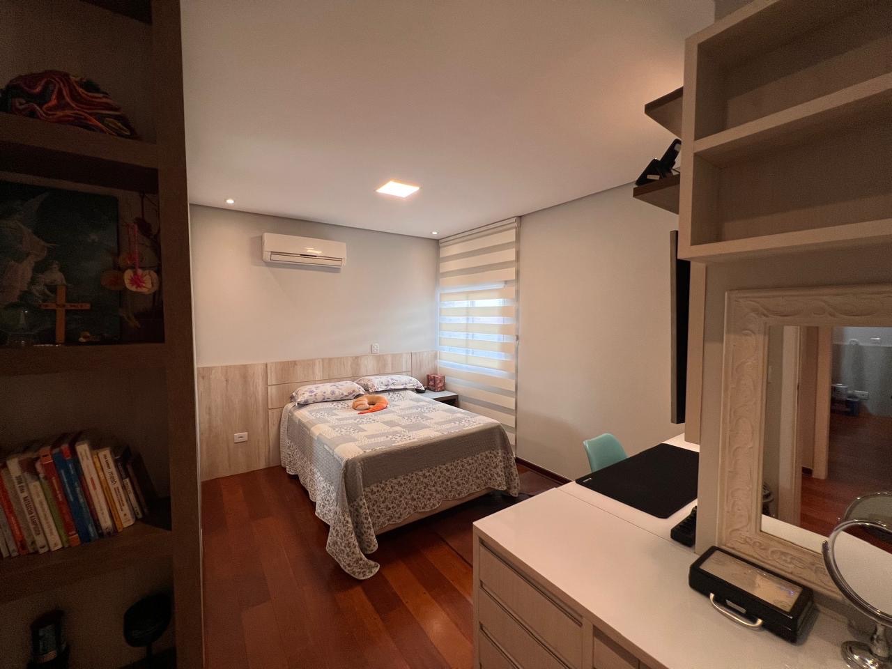 Casa à venda, Condomínio Terras de Santana, 4 quartos sendo 2 suítes, piscina, toda planejada - Gleba Fazenda Palhano, Londrina, PR