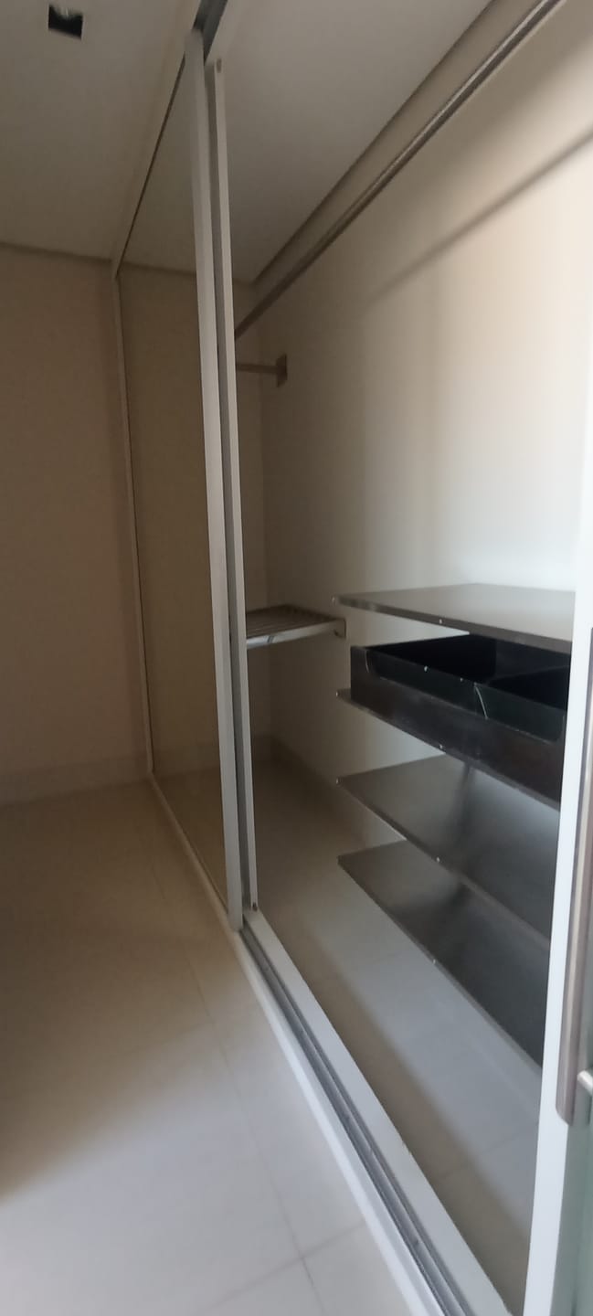 Casa  à Venda, Condomínio Royal Forest, 271m² úteis, 4 quartos sendo 2 suítes -  Esperança - Londrina PR