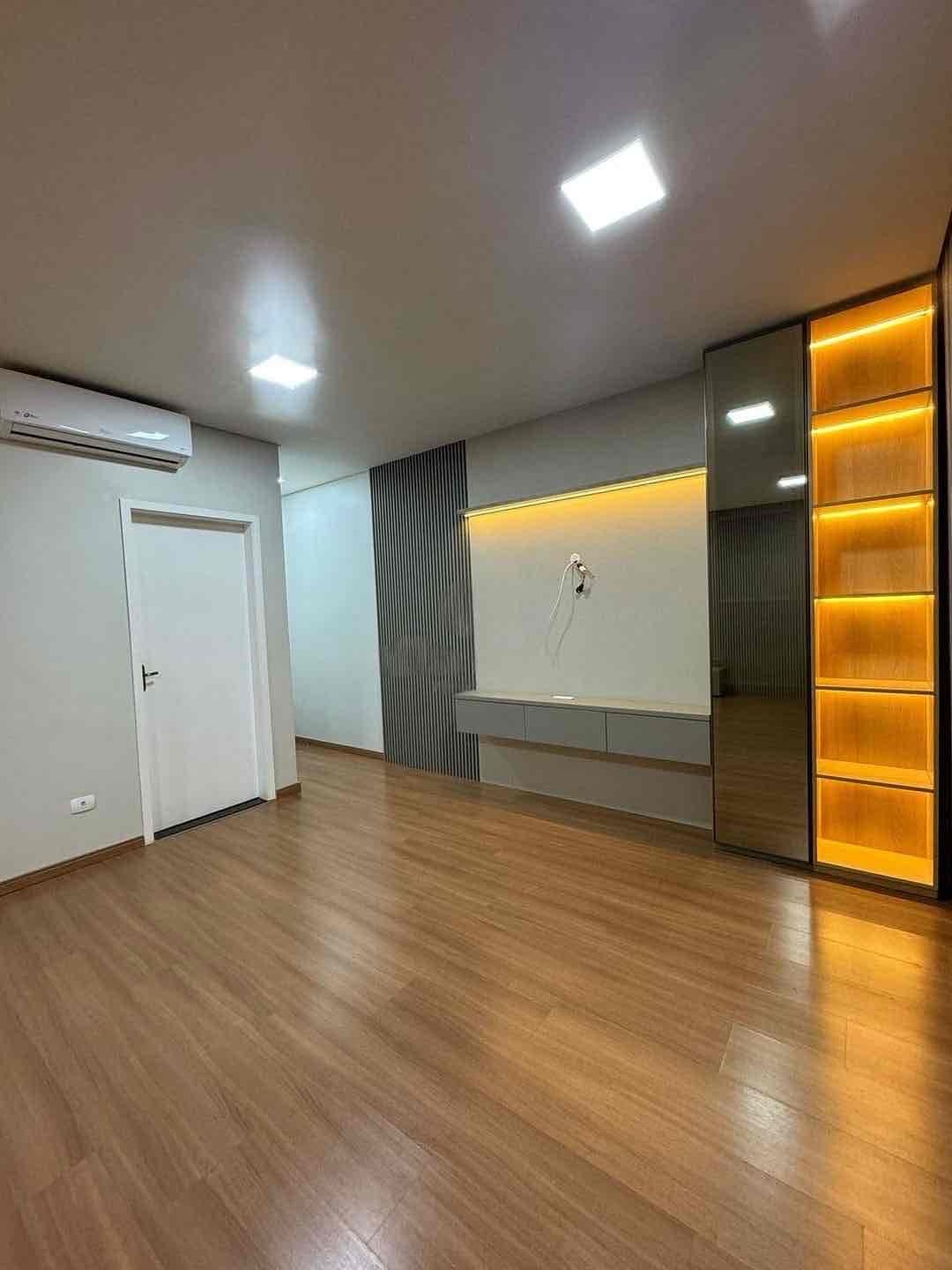 Casa  à venda, Royal Forest, 292m² úteis, 3 suítes, piscina aquecida, 4 vagas - Esperança, Londrina, PR
