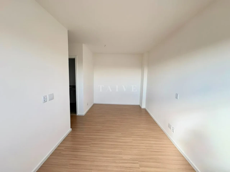 Apartamento À Venda pronto para morar no condomínio Wood da Vanguard, com 3 quartos (sendo 1 suíte), com 167 m², Terra Bonita, Londrina