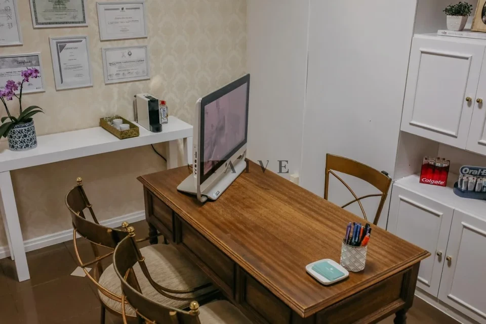 SALA COMERCIAL REFORMADA PARA ALUGAR -  67 m² -  Centro - Londrina-Pr - foto 3