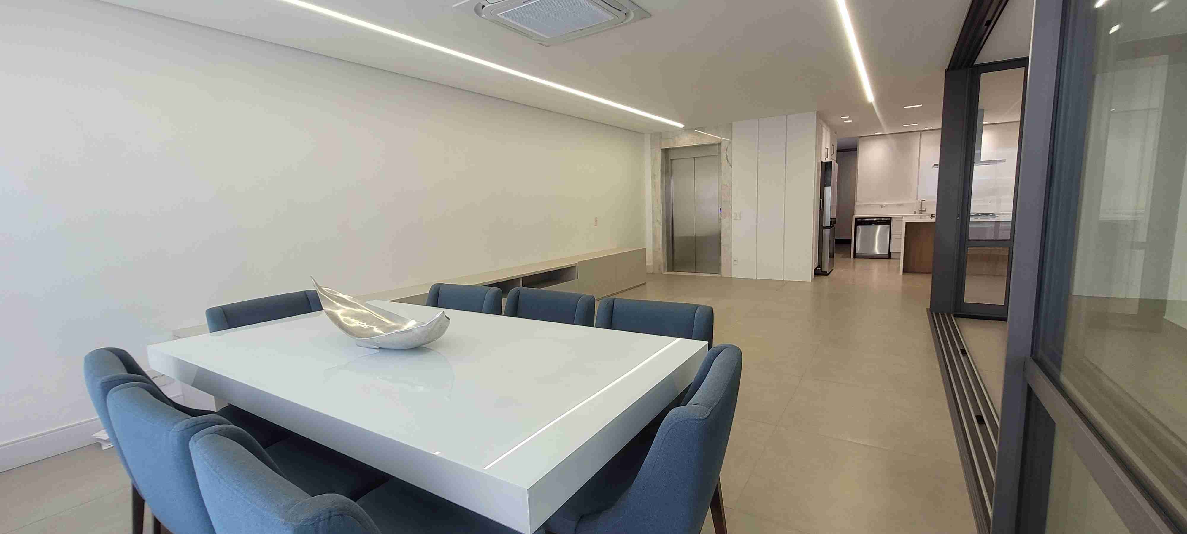 Apartamento para locação no Edifício Epic, 3 Suites, andar alto, Semi mobiliado , 2 vagas- Gleba Palhano-PR