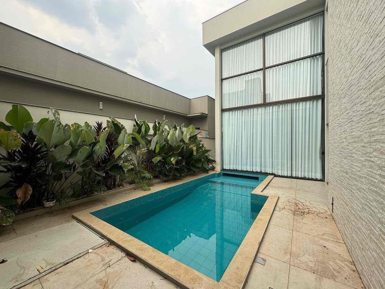 Casa  à venda, Royal Forest, 292m² úteis, 3 suítes, piscina aquecida, 4 vagas - Esperança, Londrina, PR