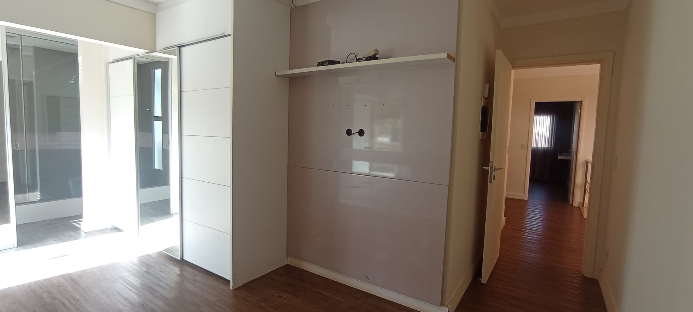 Casa  à Venda, Condomínio Royal Forest, 271m² úteis, 4 quartos sendo 2 suítes -  Esperança - Londrina PR