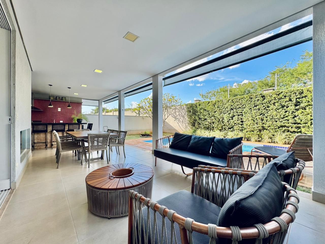 Casa à venda, 3 suítes, 261 m², Alphaville 2, Vivendas do Arvoredo, Londrina, PR