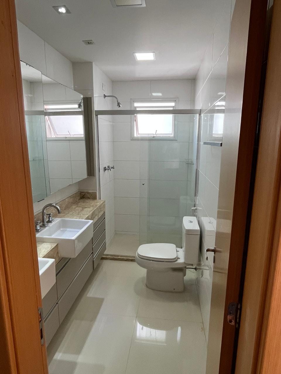 Apartamento à venda, Edifício Alameda Eco Resort , 83m² úteis, 3 dormitórios sendo 1 suíte, 2 vagas , andar alto, Gleba Palhano, Londrina, PR