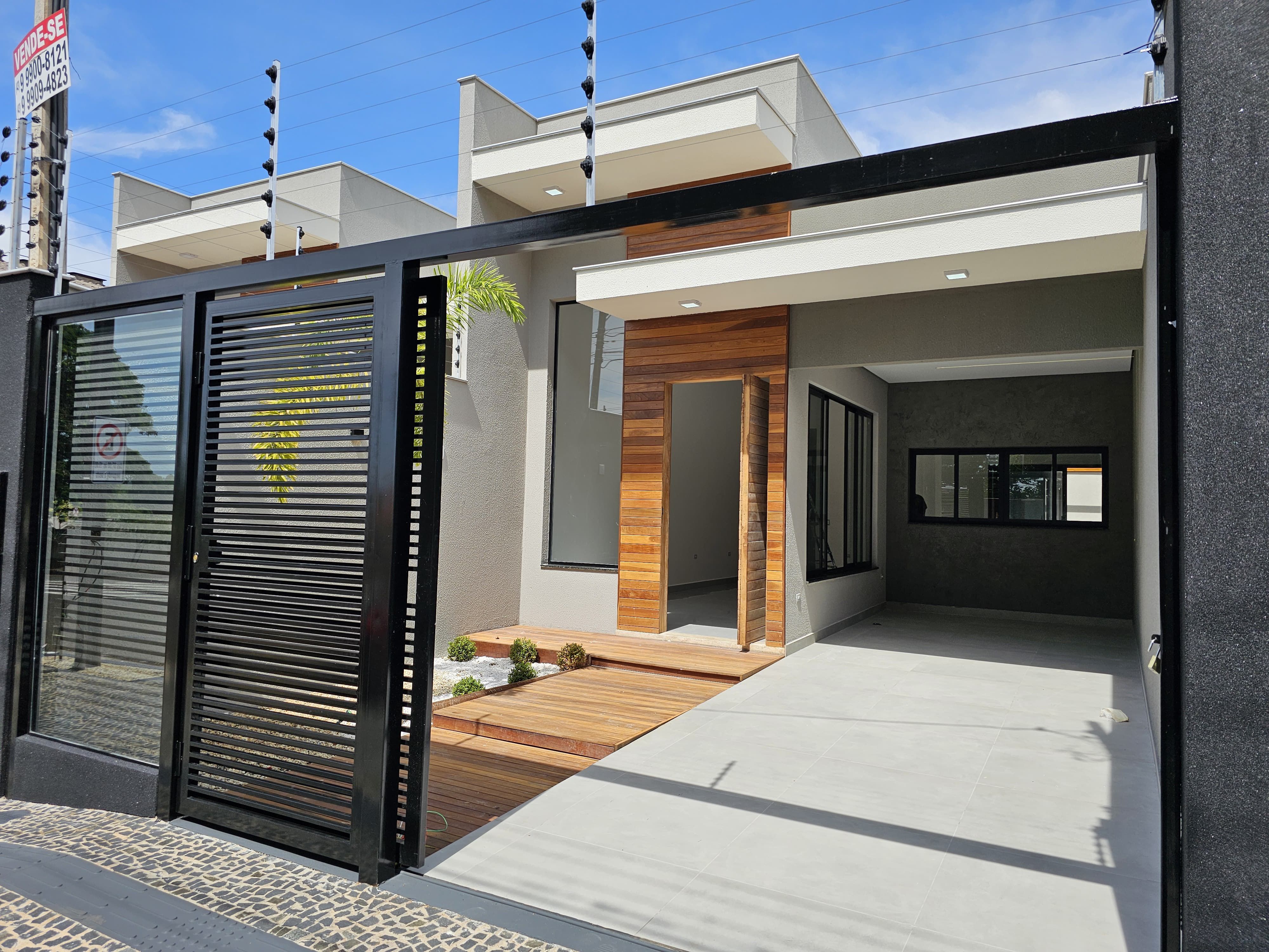 Casa à Venda 130m2/3 quartos(sendo 1 suíte), espaço gourmet, 2 vagas- Jardim Piza, Londrina, PR