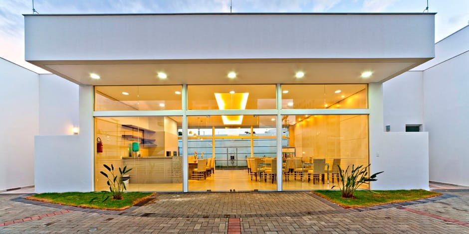 Apartamento à venda, Ed. Marco dos Pioneiros  2 Dorm, Mobiliado, Sacada c/ Churrasqueira, Andar Alto, Jard. Morumbi, Londrina, PR