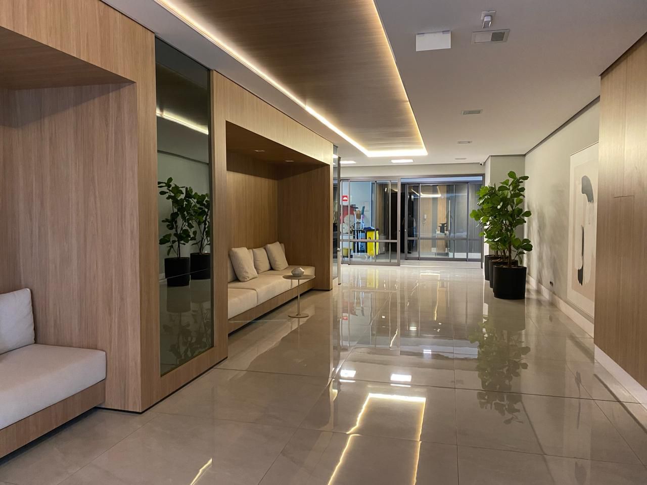 Apartamento à venda, Edifício Grand Palais,  216m² úteis, 3 suítes, sacada c/ skinglas, elevador privativo, 3 vagas , andar alto -Gleba Palhano- 