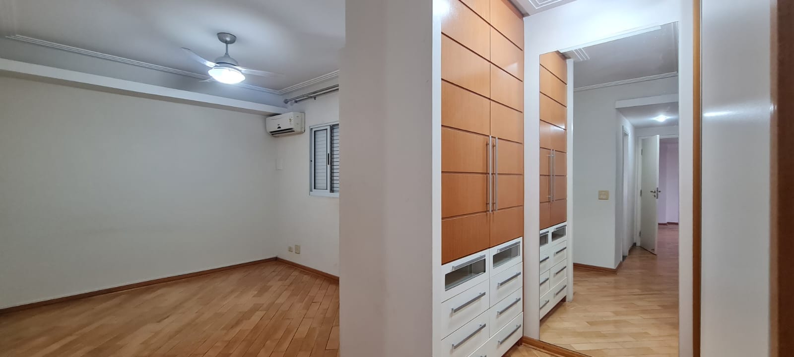 Sobrado à Venda, residencial ou comercial prox a Av Maringá, 440m² úteis, 5 quartos sendo 3 suítes, e 2 com sacada, piscina, 4 vagas - Iguaçu, Lo