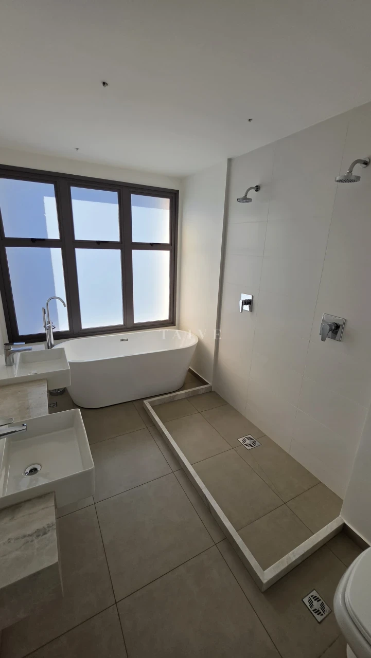 Apartamento À Venda 181m², 3 suítes, 2 vagas, andar alto - Edificio Lumini Gleba Palhano Londrina