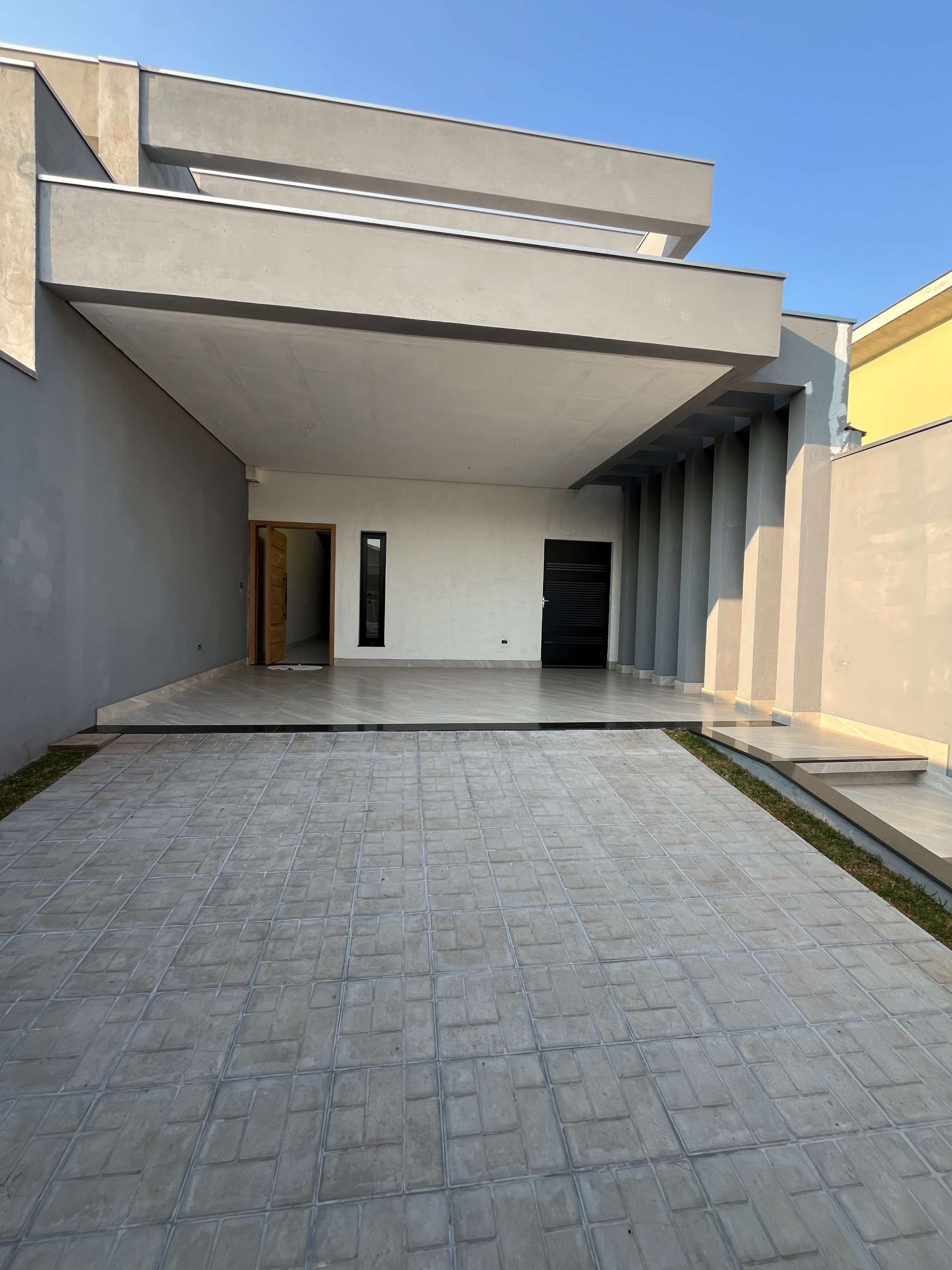 Casa  alto padrão,  à Venda, 140m², 3 dormitórios, 1 suíte próximo ao Aeroporto - Dom Pedro, Londrina, PR