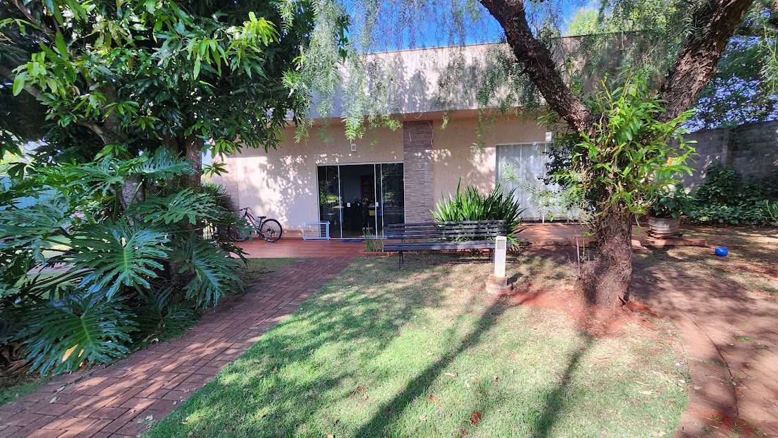 Chácara à Venda, 2500m², Condomínio Golf Ville, casa 120m² úteis, cozinha planejada - Recanto Santa Andréa, Cambé, PR