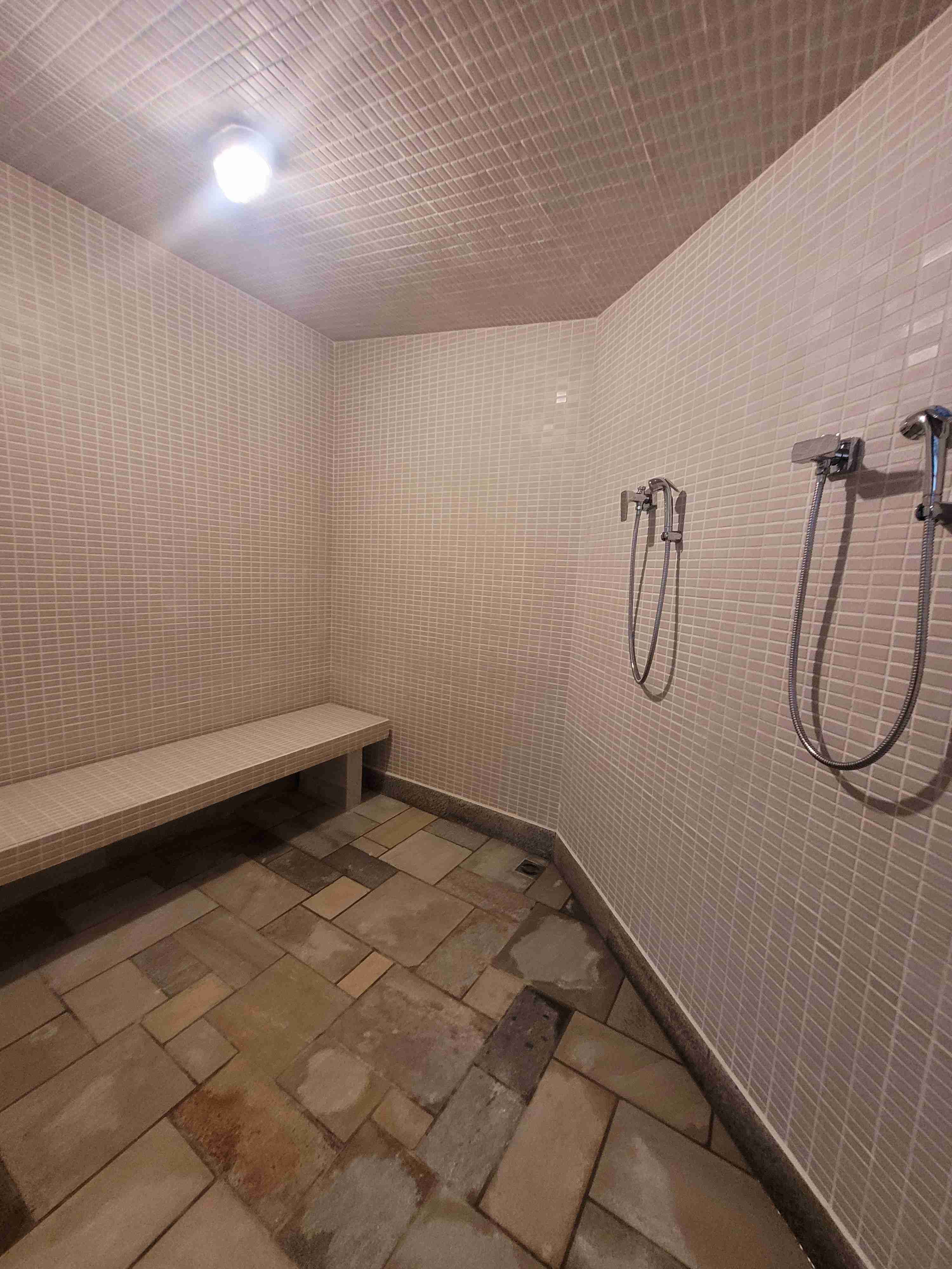 Apartamento à venda no Edifício Le Reve, 323m² úteis, 3 suítes, vista para o lago, 4 vagas - Gleba Palhano, Londrina, PR
