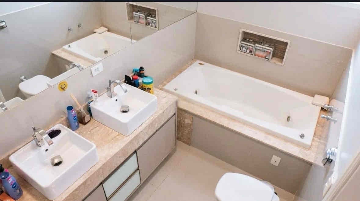 Imagens do imóveis Sobrado à venda, Royal Forest, 185m² úteis, 3 quartos sendo 1 suíte master com hidro e 2 demi suítes, espaço gourmet com piscina Esperança, Londr