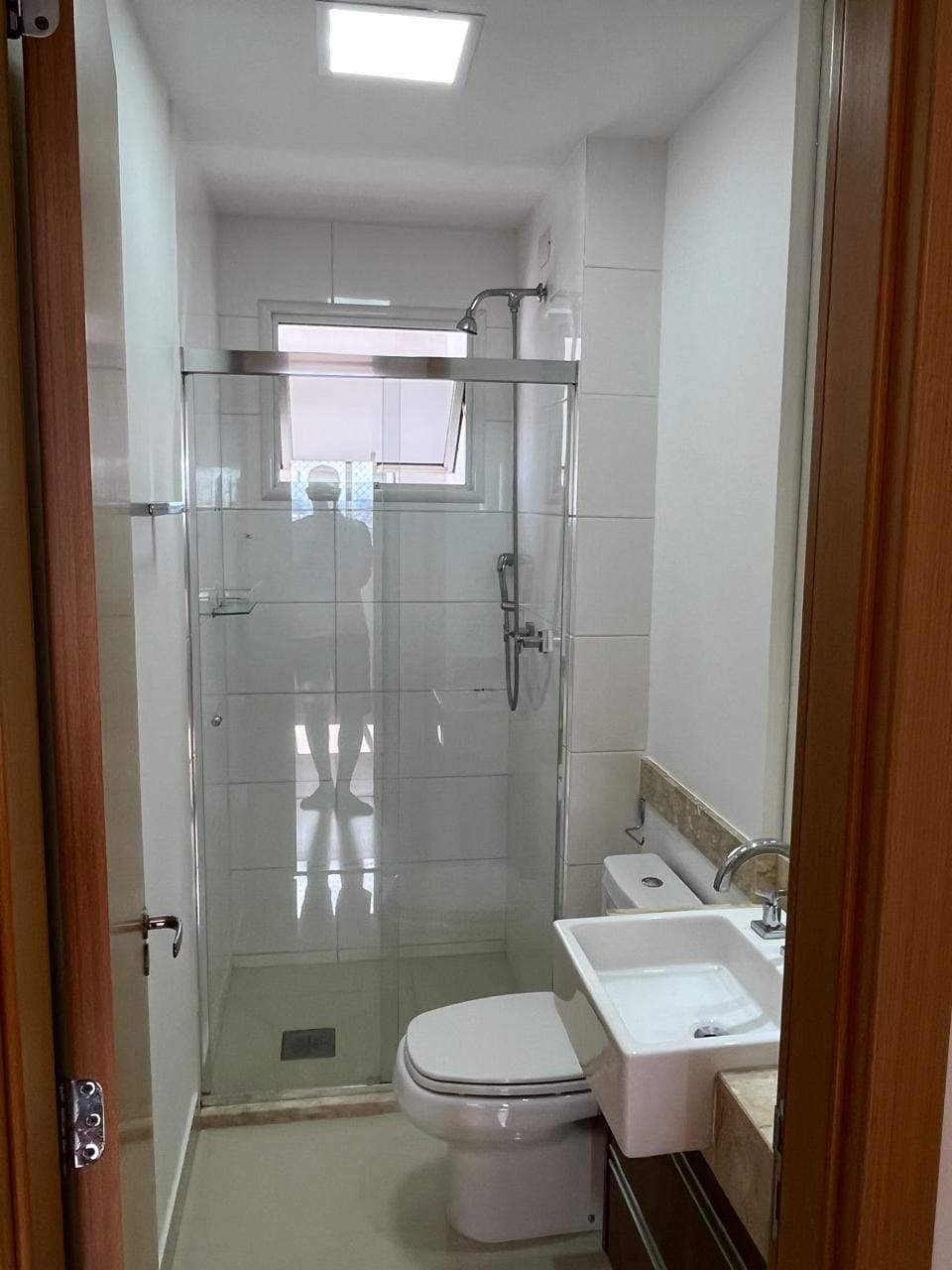 Apartamento à venda, Edifício Alameda Eco Resort , 83m² úteis, 3 dormitórios sendo 1 suíte, 2 vagas , andar alto, Gleba Palhano, Londrina, PR