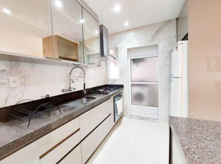 Apartamento à Venda, 95m² privativos, Edifício Tresor, 3 quartos sendo 1 suíte, todo planejado-  Gleba Fazenda Palhano, Londrina, PR