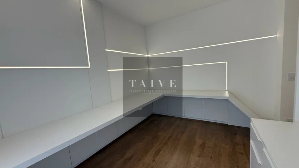 Apartamento à venda, 3 suites, 214 m², Edifício Landmark Residence, Gleba Fazenda Palhano, Londrina, PR