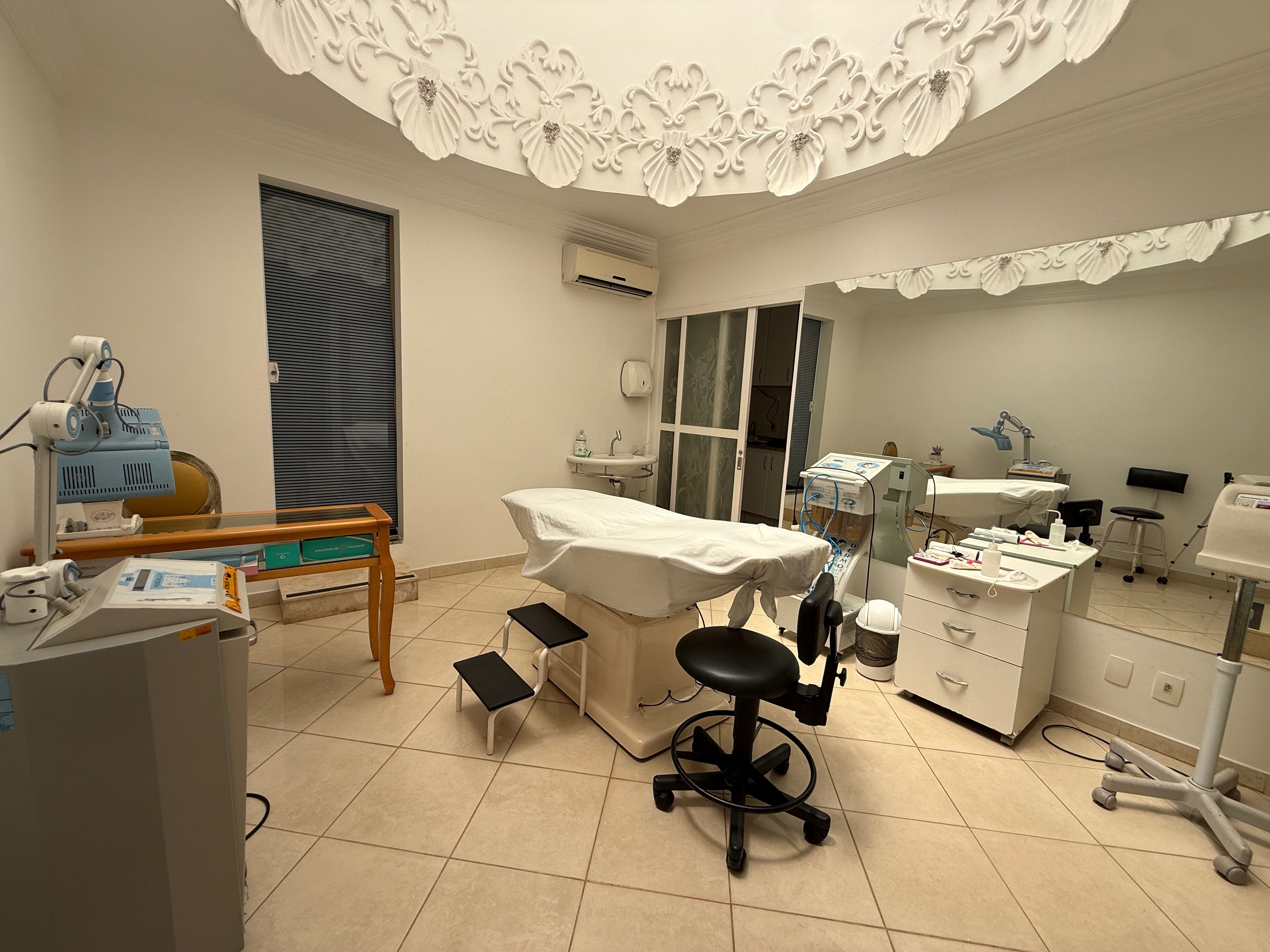 Clinica mobiliada em funcionamento para locação em Londrina