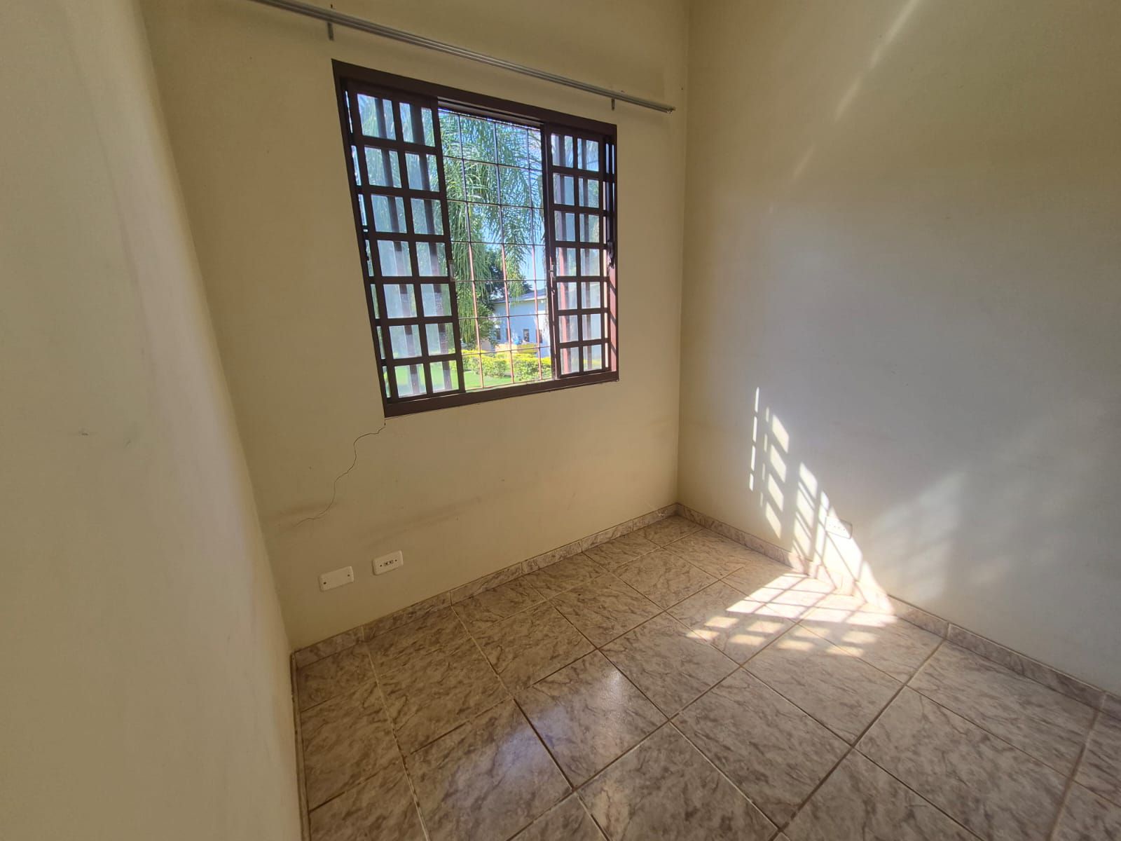 Casa à venda, 3 quartos sendo 2 suites, 350 m², Recanto do Salto, Londrina, PR - Oportunidade Unica