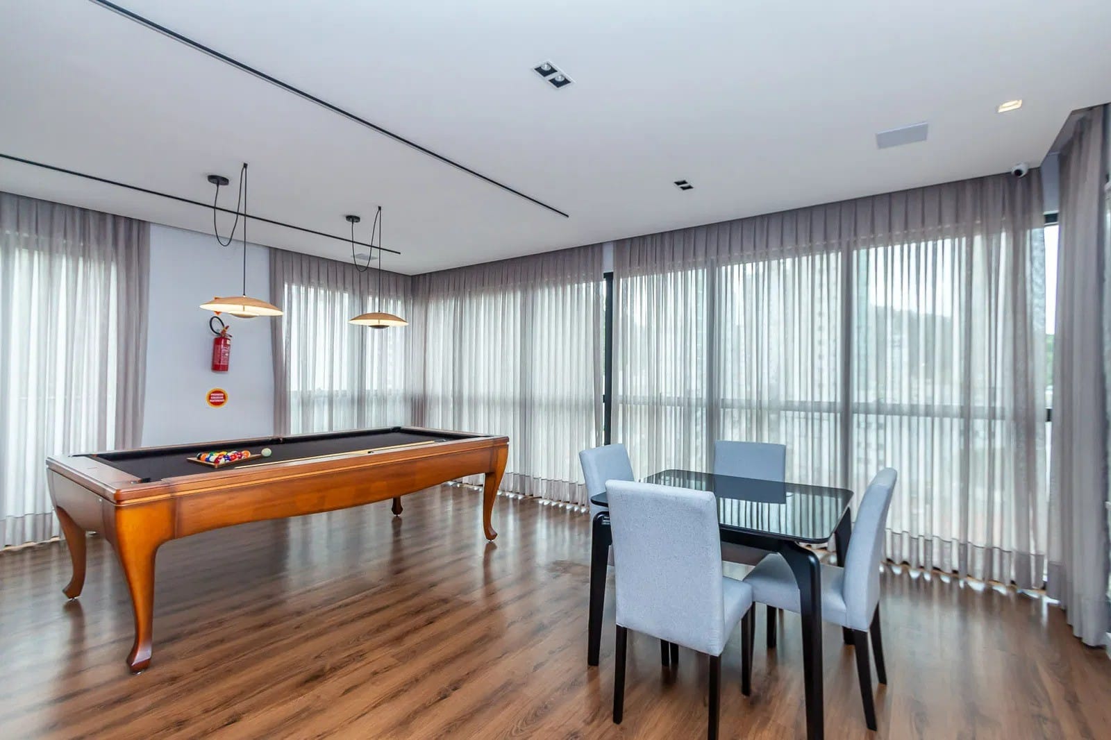 Apartamento à venda, Edifício Costa, 136m²úteis,  4 suítes, 1 Lavabo, 2 vagas, próximo a roda gigante, Pioneiros, Barra norte- Balneário Camboriú