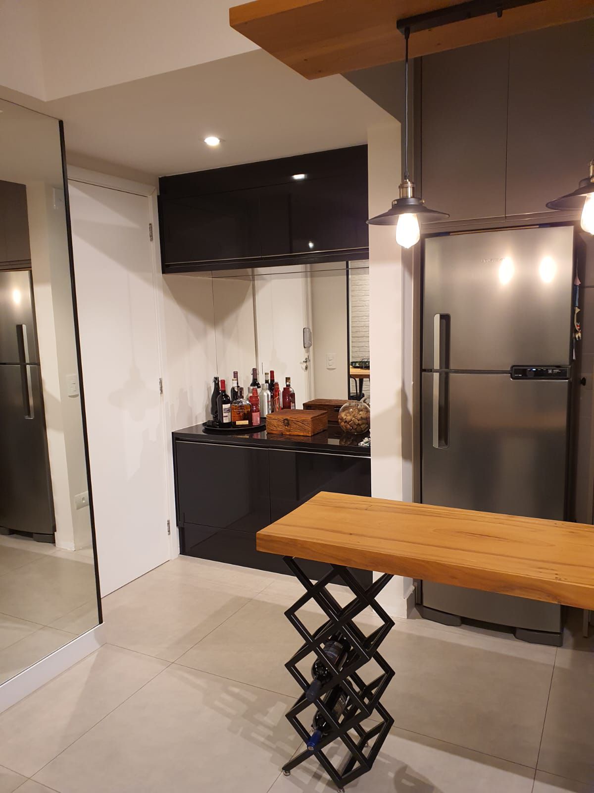Apartamento à Venda, Edifício  Reserva Santana, 75m² úteis, 2 quartos sendo  1 suíte, mobiliado  - Gleba Fazenda Palhano- Londrina, PR