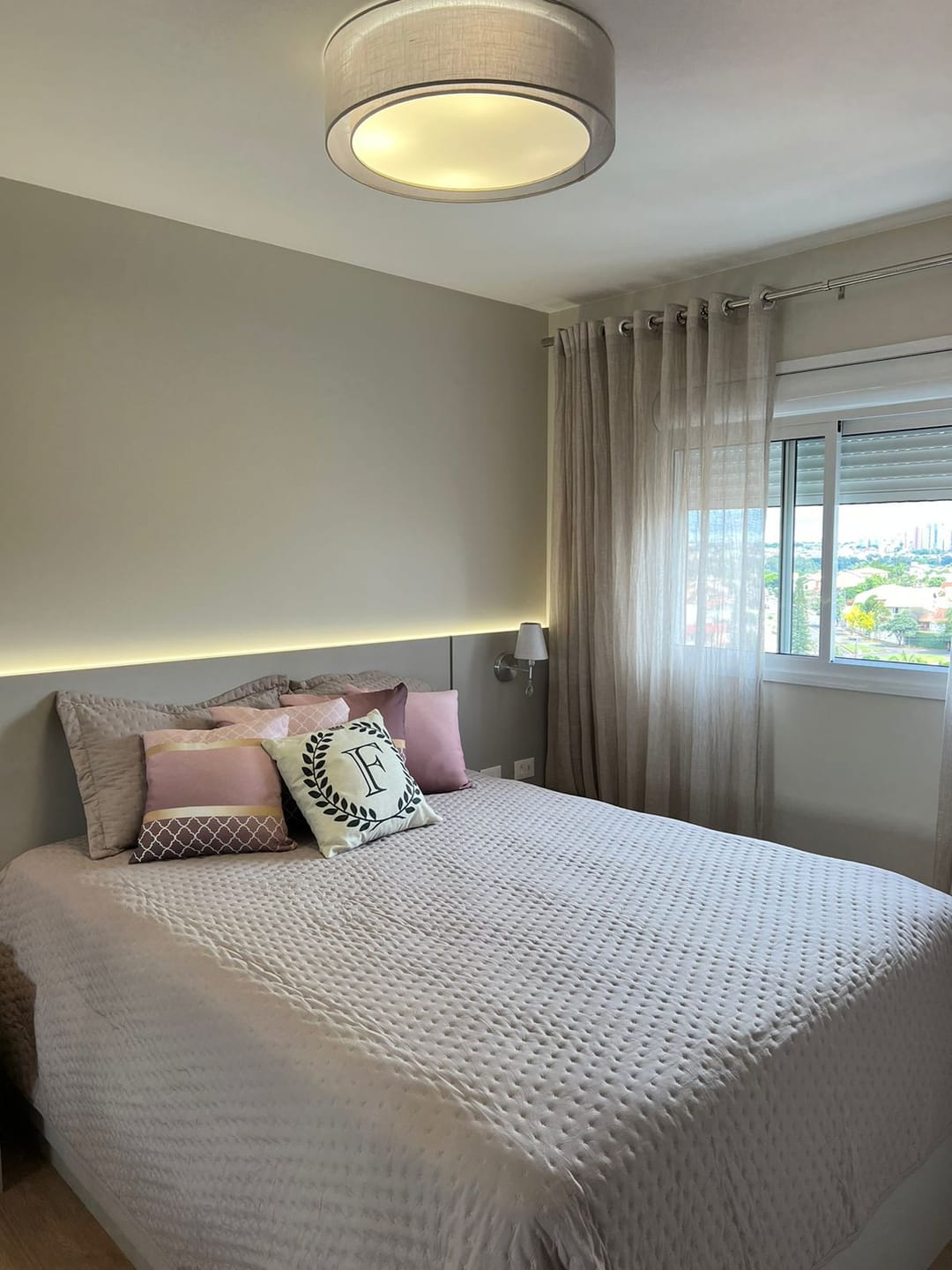 Apartamento à venda, Edifício  Vista Parque Lago, 71m² úteis, 2 quartos (sendo 1 suíte) 2 vagas, andar alto, sol da manhã - Jardim Presidente, Lo