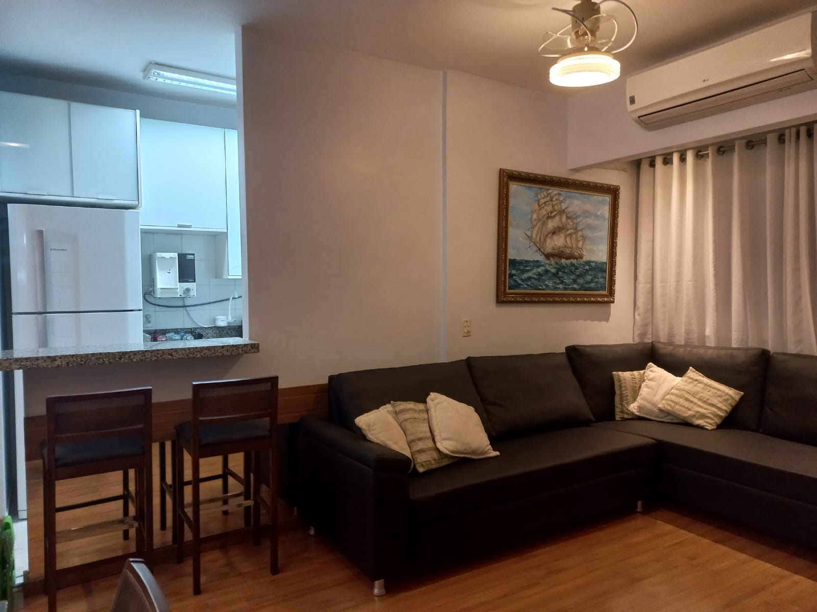 Apartamento à venda, 69m² privados/3 quartos sendo 1 suíte, com móveis planejados no Ed.Gardem Palhano- Gleba Fazenda Palhano, Londrina, PR