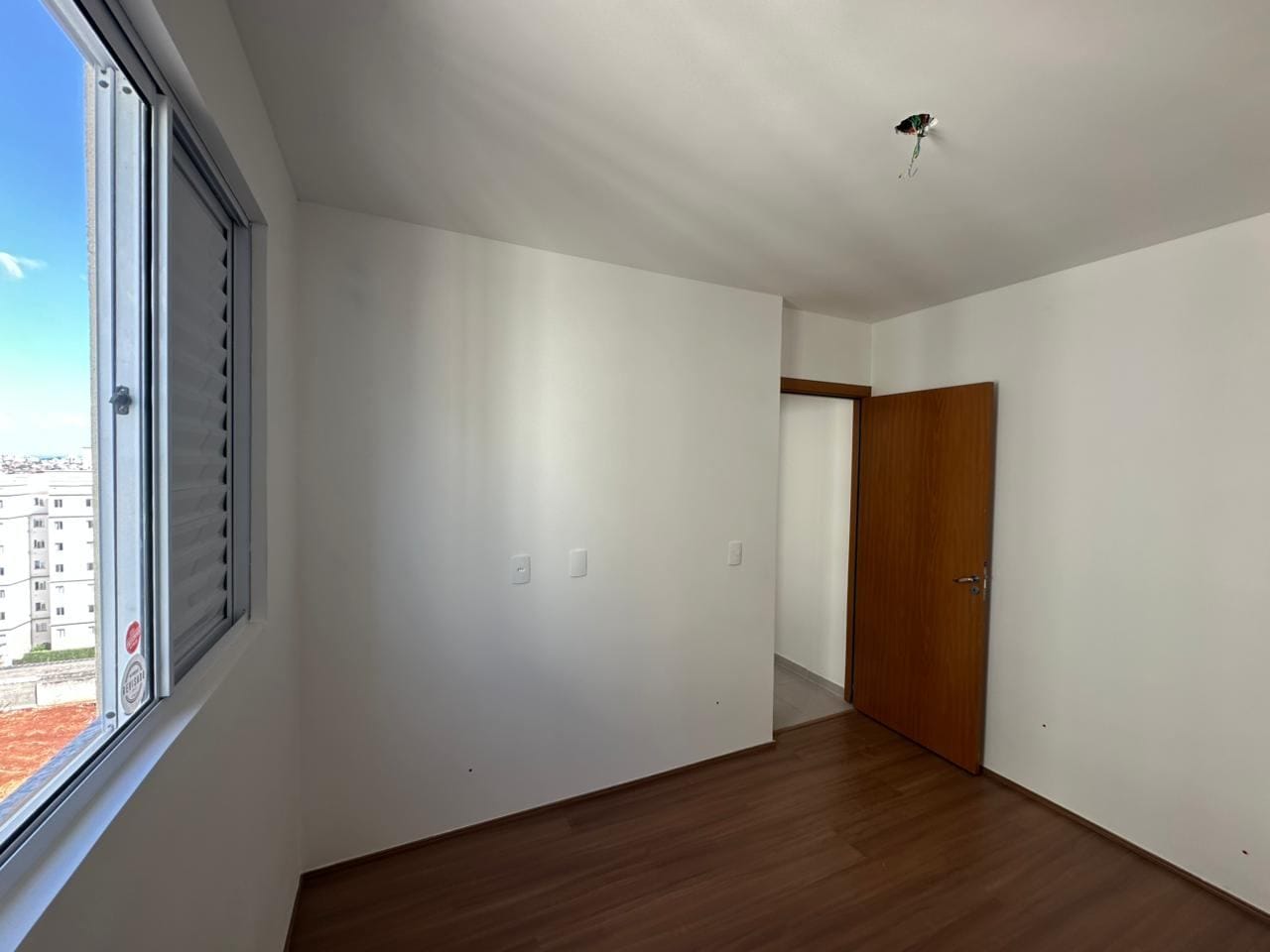 Apartamento à venda, próximo à Universidade Estadual de Londrina (UEL) , Londrina - PR