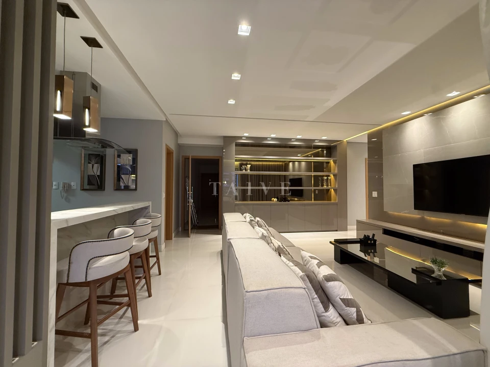 Apartamento mobiliado e decorado Champs Élysées 3 suites com closet e hidromassagem na Praça Pè Vermelho em Londrina