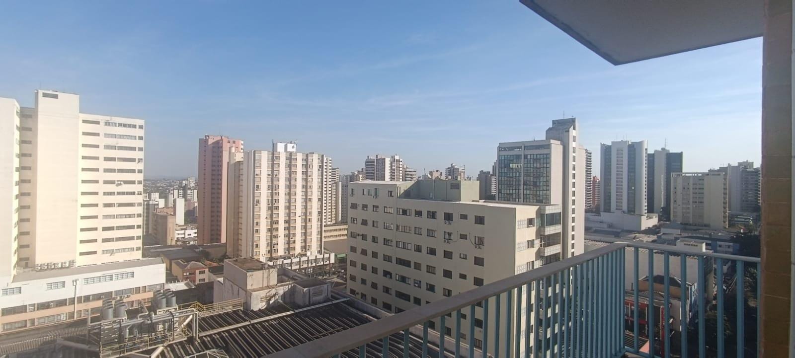 Apartamento  à venda,  Edifício Mona Lisa no calçadão central,177m² uteis, 4 quartos  sendo 2 suítes, recém reformado, andar alto, Centro, Londri