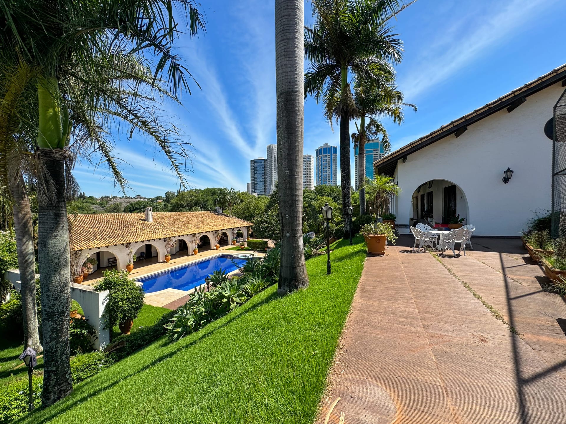 Casa para venda , 5 suítes,Bela Suiça, Londrina, PR