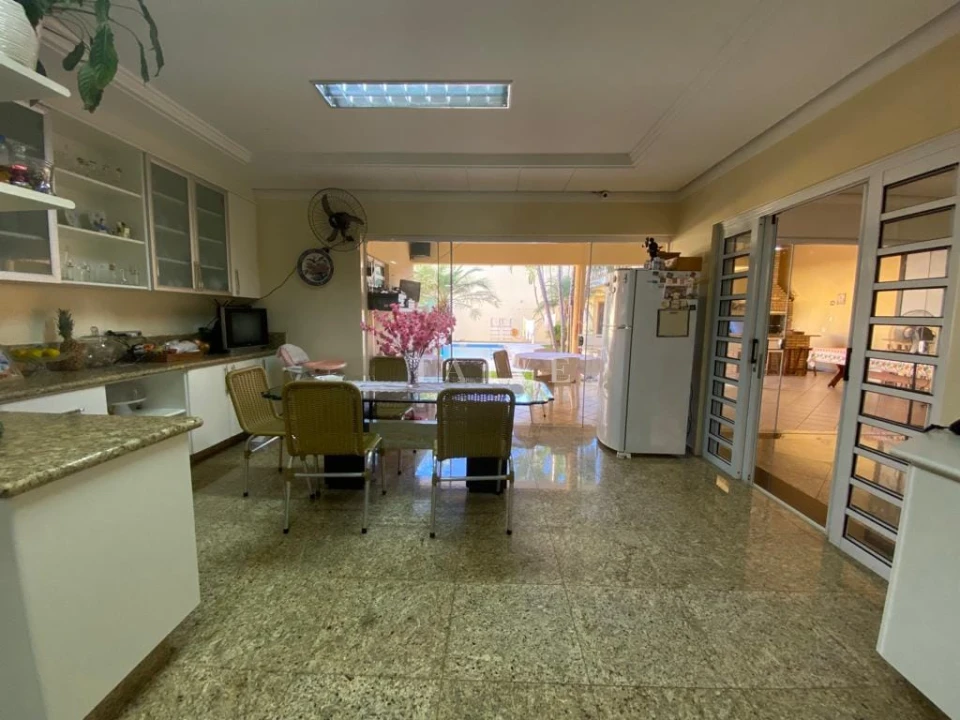 Sobrado à venda, 574m² úteis, 4 suítes com banheira e sacada, piscina, sauna,  estuda permuta- Jardim Itatiaia 1, Londrina, PR - foto 33