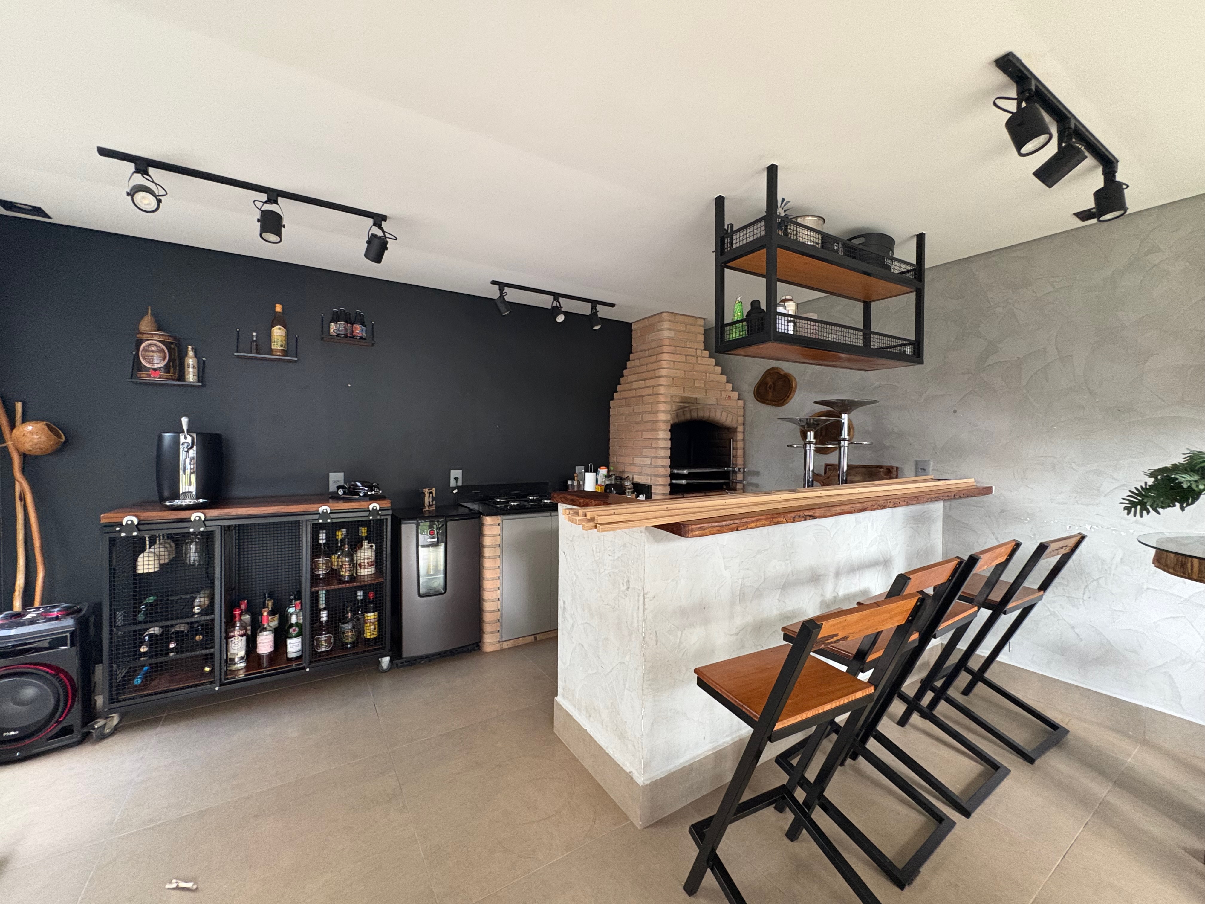Casa à venda, térrea, 3 quartos sendo 1 suíte, toda planejada - São Pedro, Londrina, PR