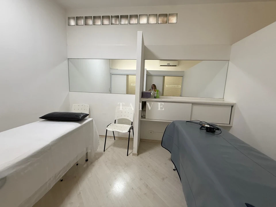 Imóvel Comercial 450m² de construção, 12 salas, com Clinica mobiliada em funcionamento para Venda em Londrina - foto 33