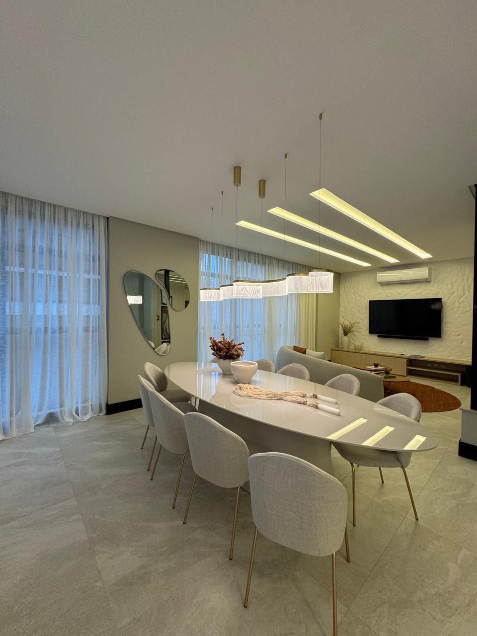 Apartamento novo à venda, 400m² da praia, Edifício Fiori Del Mare Residenziale, 3 suítes, 2 vagas de garagem, Itapema/SC.
