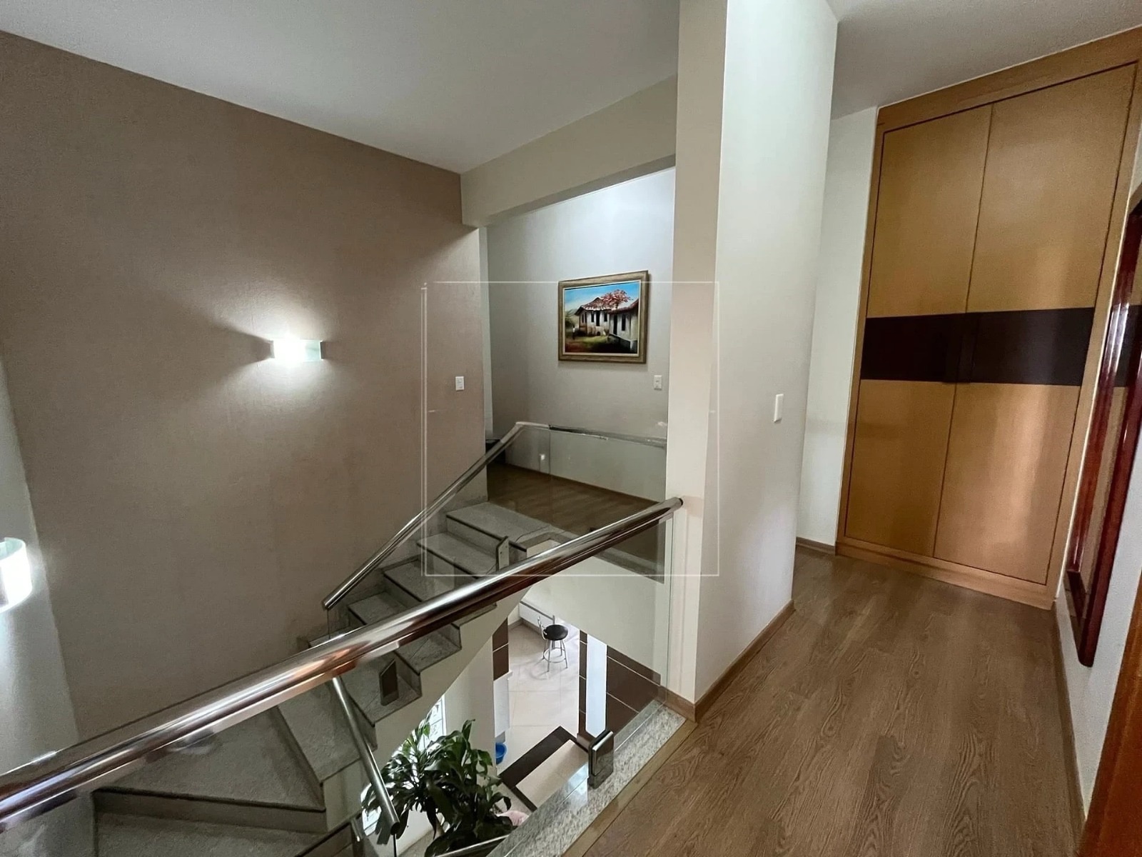 Casa à venda, Alphaville Imbuias, 400m² úteis, 4 quartos sendo 3 suítes, mobiliada -  Vivendas do Arvoredo, Londrina, PR