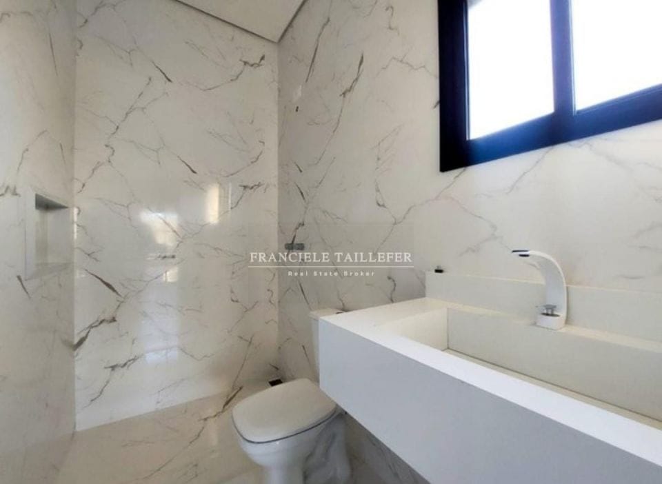 Triplex 205m²/3 suítes/4 vagas/sistema alexa - TÁUA ARANGUA - Londrina Pr