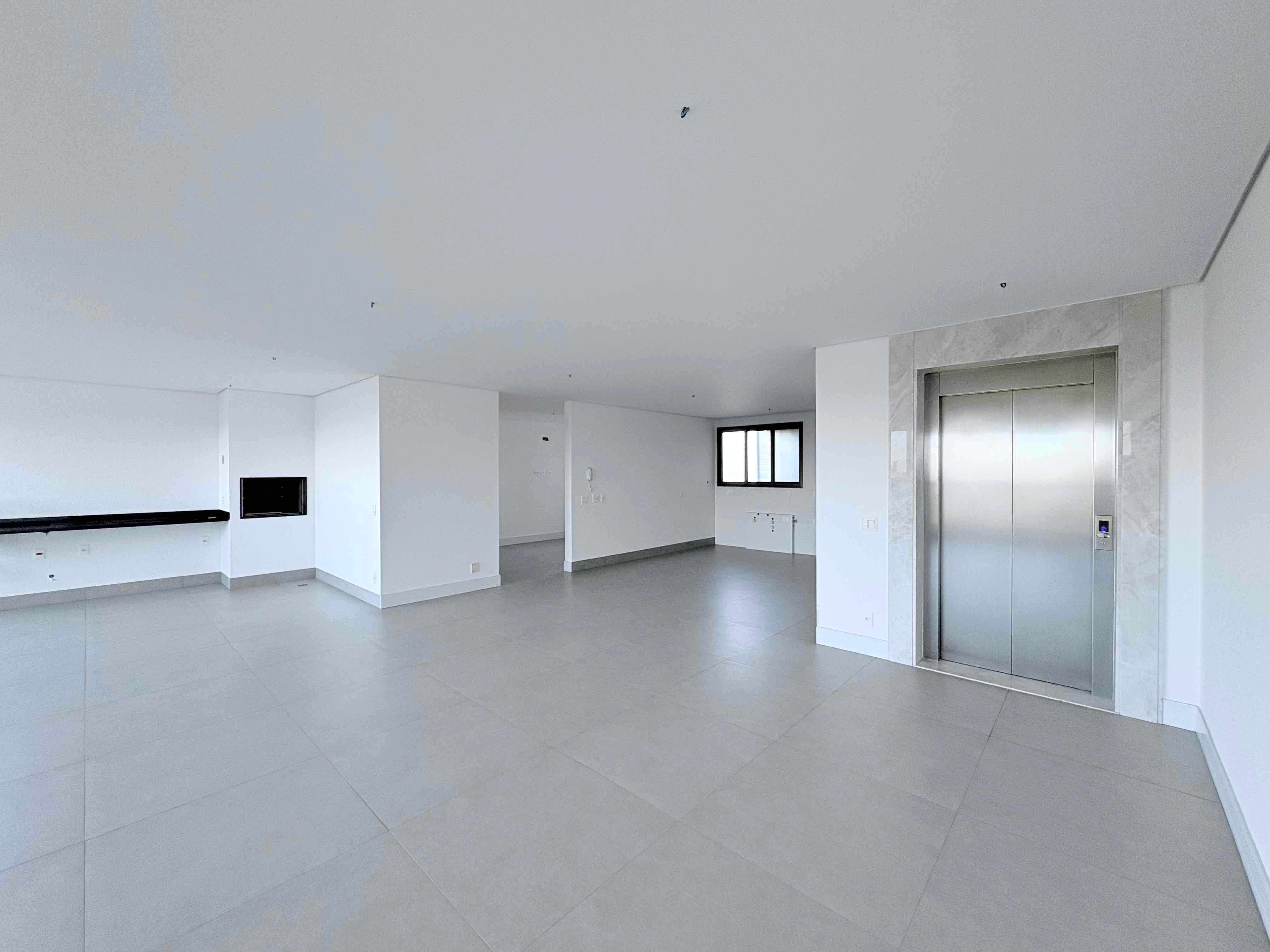 Apartamento novo à Venda, Edifício Lakeside, 232 m² úteis, 3 suítes, 4 vagas, sol da manhã,  elevador privativo, sacada com skinglass- Bela Suiça