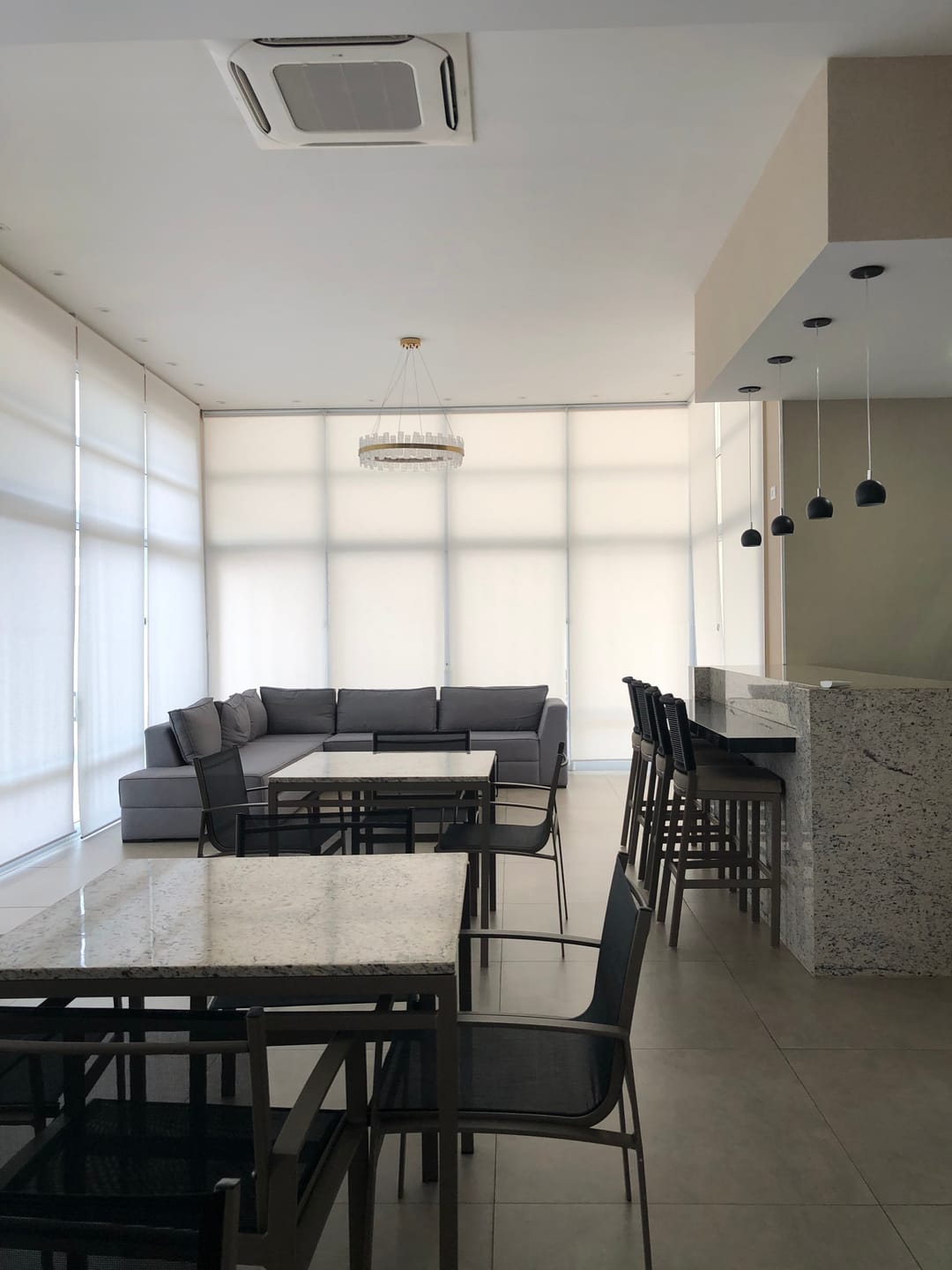 Apartamento à venda, Edifício Dolce Vita, 131,89m² úteis, 3 quartos (1 suíte), ampla varanda com churrasqueira, 2 vagas - Caiçaras, Londrina, PR