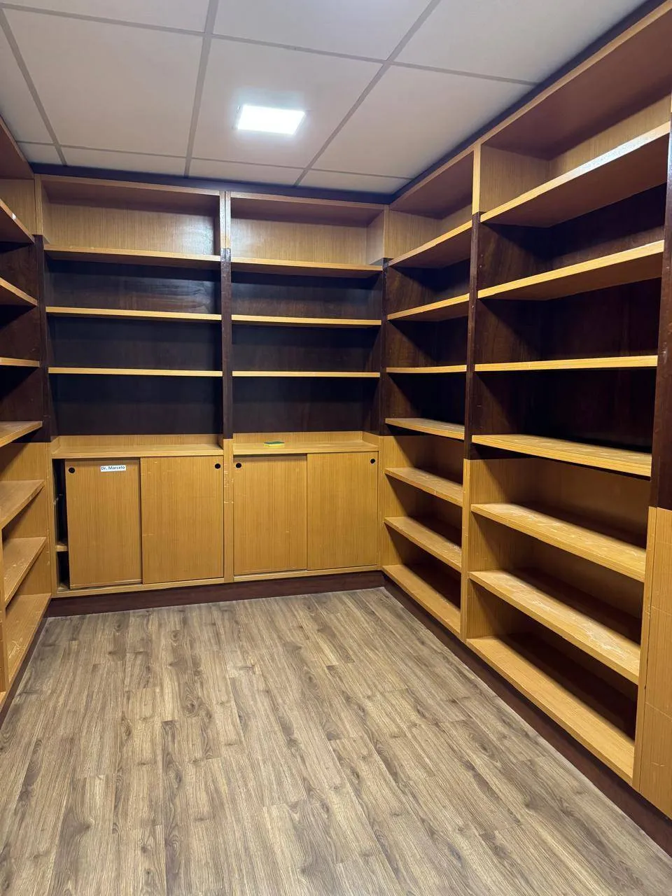 Conjunto comercial para alugar mobiliado Jardim do Lago, Londrina, PR