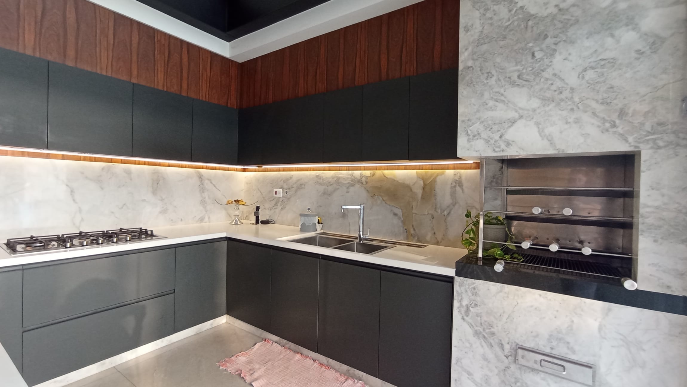 Casa à venda, 529m² construção, 5 suítes ,Piscina borda infinita, Pomar, 4 vagas - Condominio Terras de Canaã, Cambé, PR