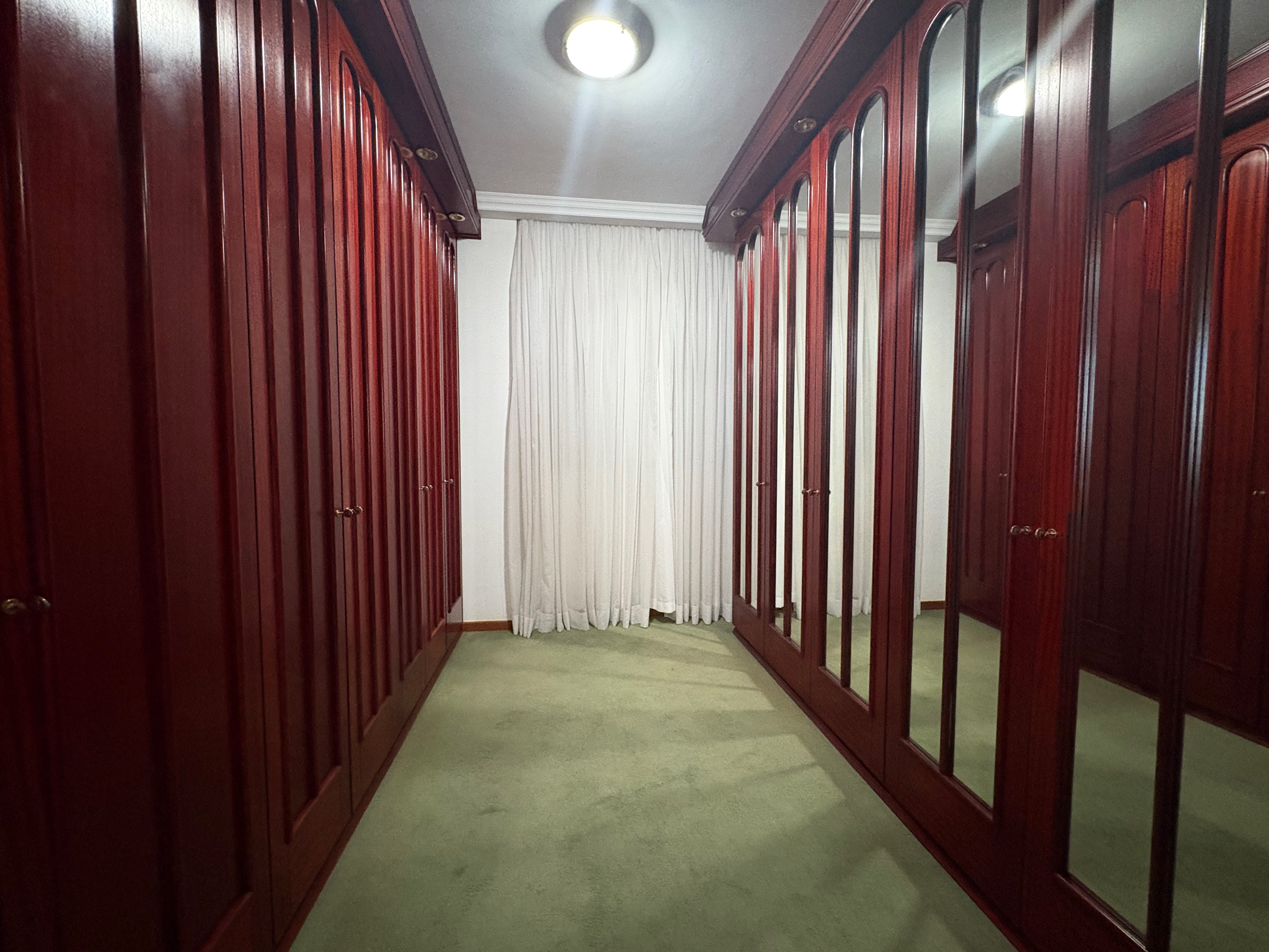Apartamento à venda, Edifício Palais Lac Dor, 3 suítes, 5 vagas  - Londrina, PR