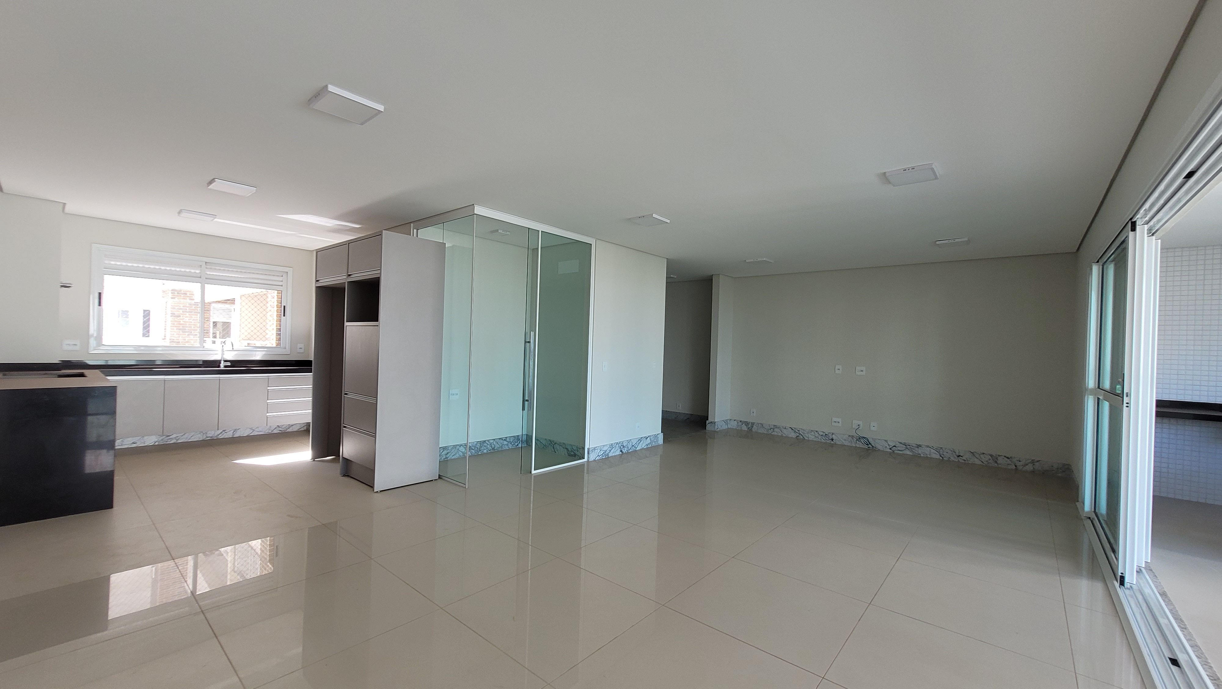 Apartamento  à Venda, 173m² privativos, Ed Queens Park, 3 suítes sendo 1 master, 2 vagas - Gleba Fazenda Palhano, Londrina, PR