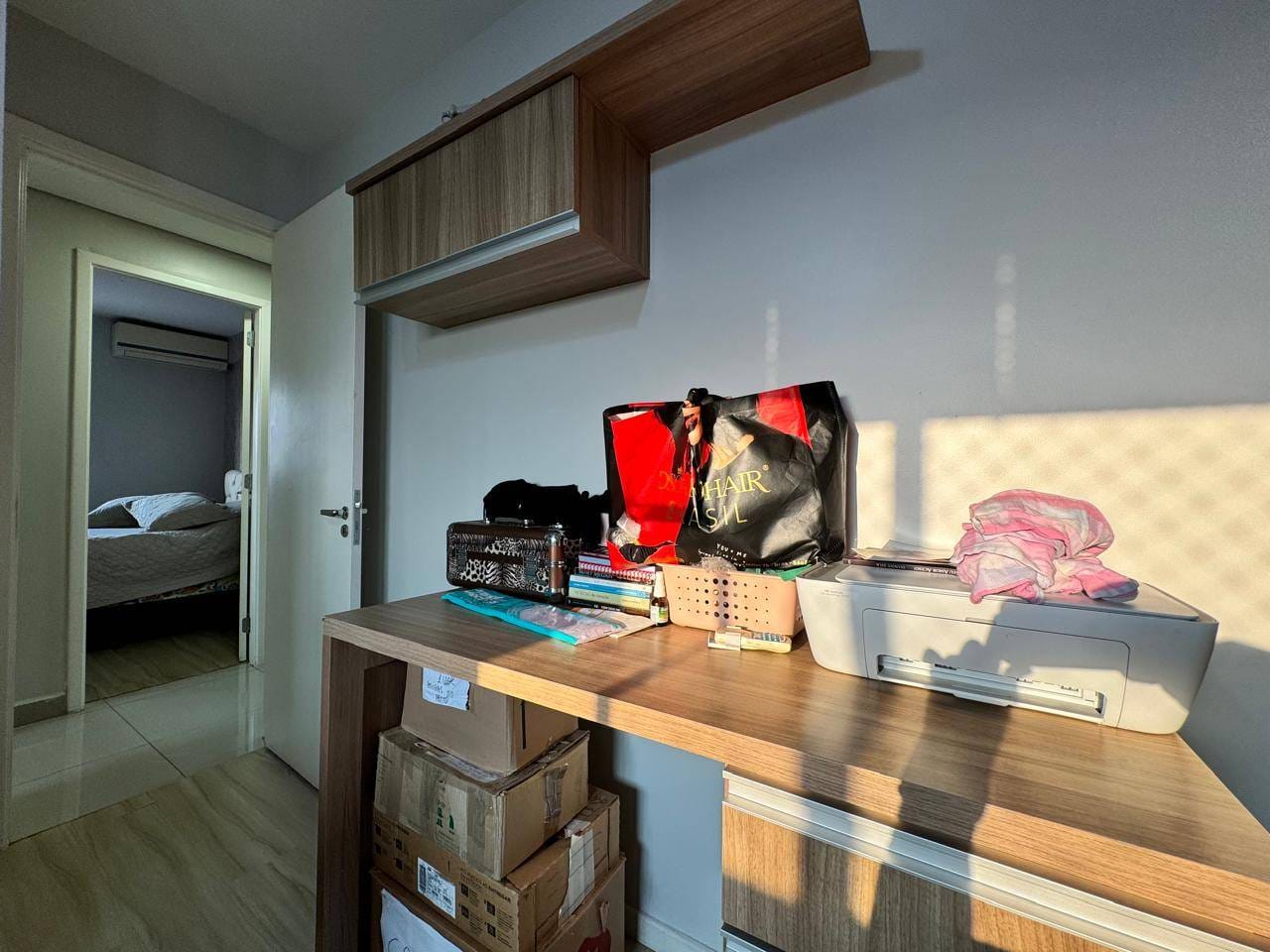 Apartamento à venda, 69m² úteis, Edifício Solario Jardin Residence, 2 quartos, completo em armários  - Centro, Londrina, PR.