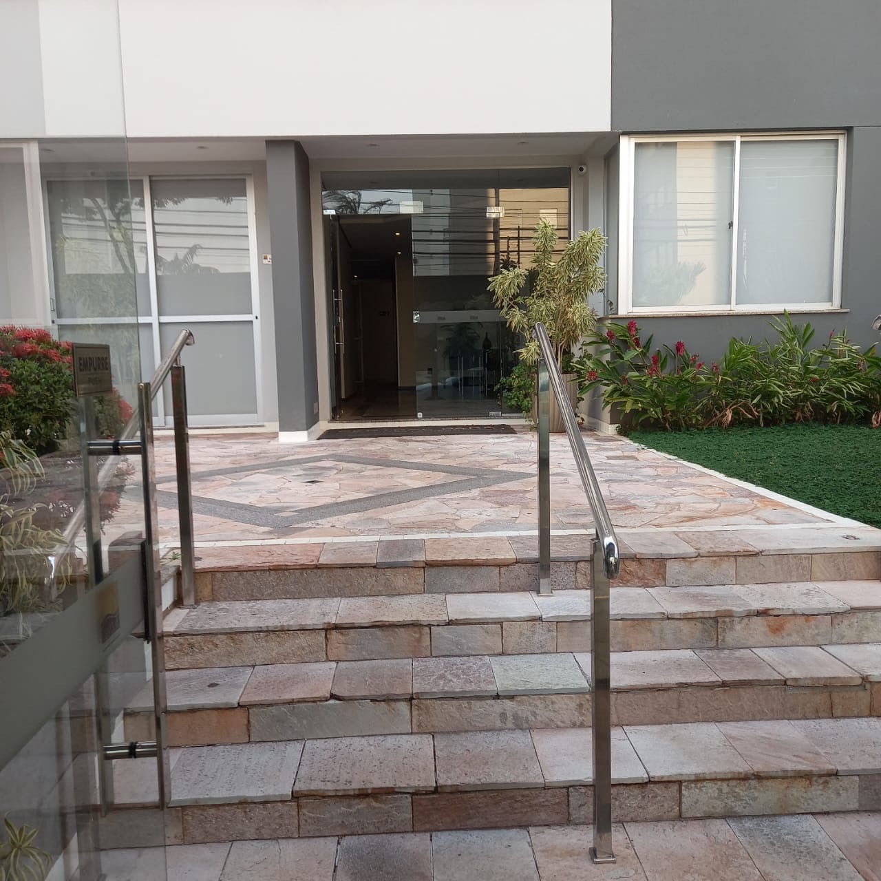 Apartamento à venda, Edifício Central Park, 3 quartos sendo 1 suíte, 2 vagas, andar alto - Gleba Fazenda Palhano, Londrina, PR