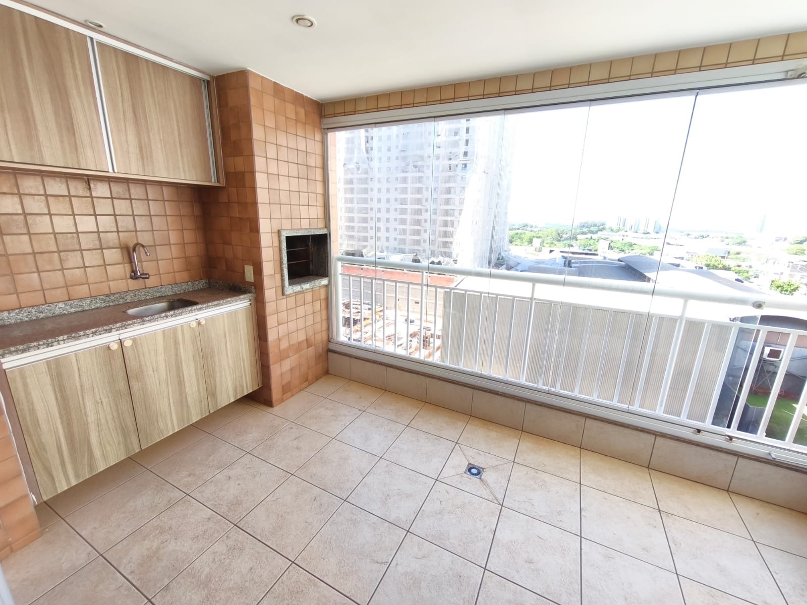 Apartamento à venda, Edificio Anita Malfatti, 103m² úteis, 3 quartos sendo 1 suíte, 2 vagas, andar altoGleba Fazenda Palhano, Londrina, PR