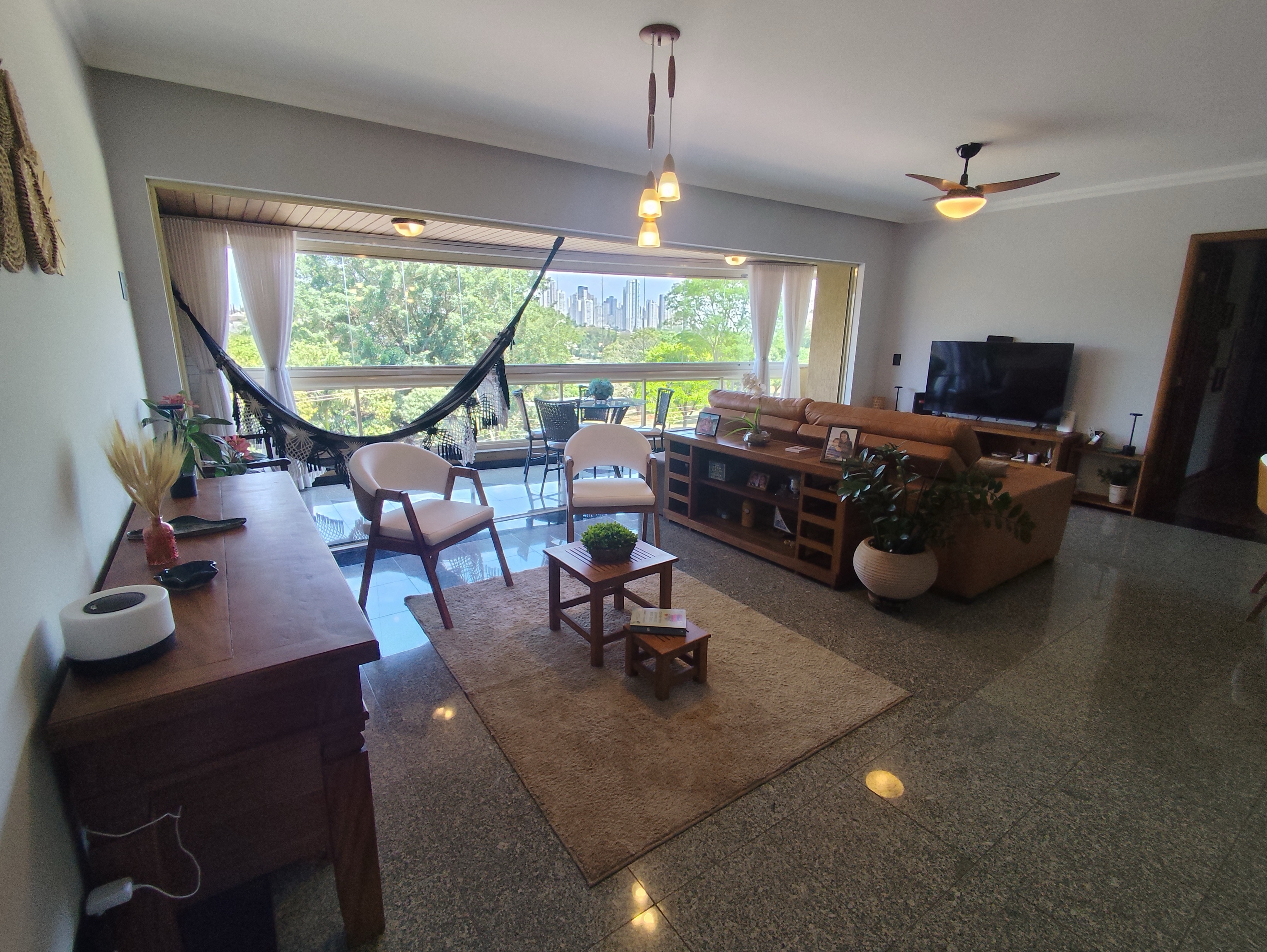Apartamento à Venda, Edifício Four seasons, 3 suítes, 2 vagas, todo planejado, em frente AREL - Vila Fujita, Londrina, PR