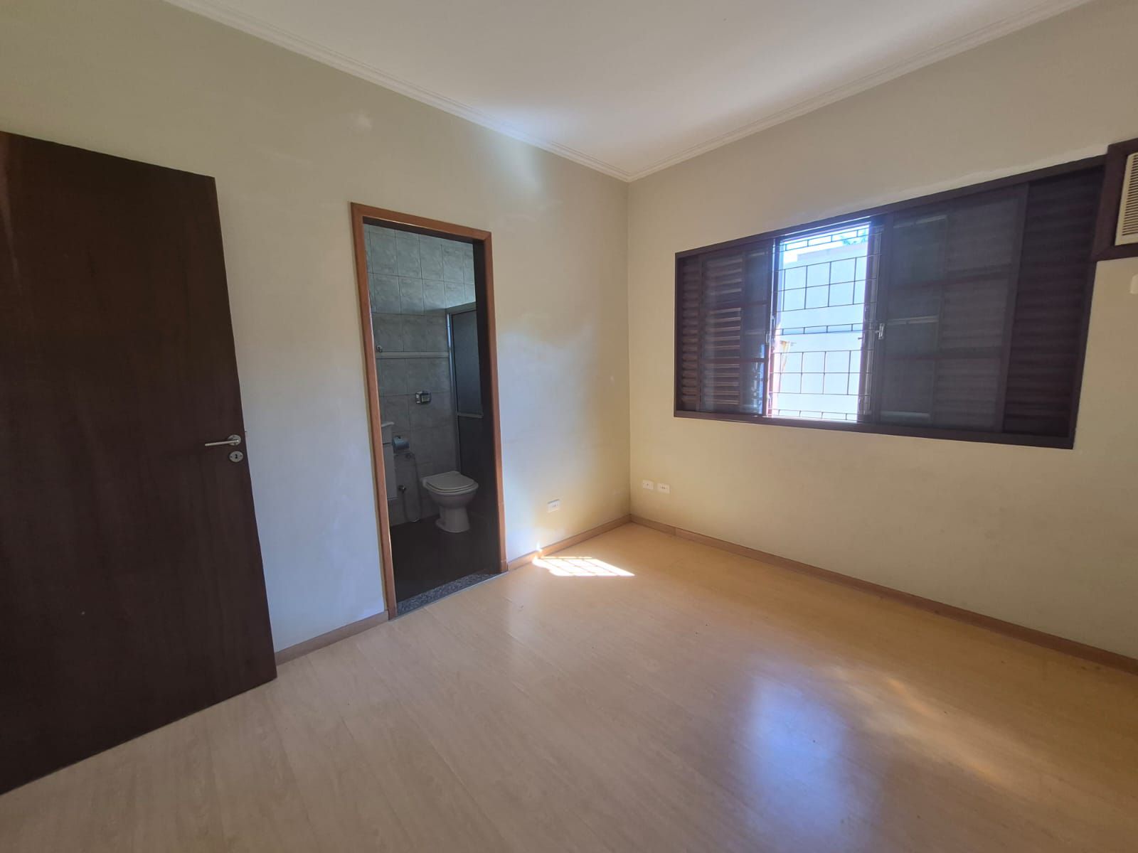 Casa à venda, 3 quartos sendo 2 suites, 350 m², Recanto do Salto, Londrina, PR - Oportunidade Unica